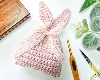 Easter Bunny Treat Pouch Bag Crochet Pattern. Cute bunny bag easy crochet pattern. Beginner.