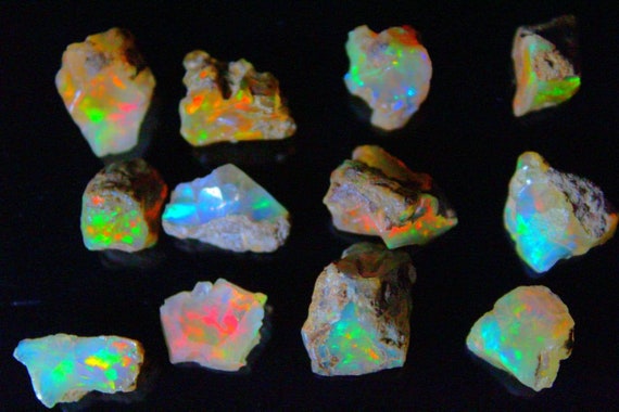 quality natural earth mine Ethiopian opal raw rough gemstone extra fine quality unheated untreated welo opal rock material #B8 220 CRT AAA
