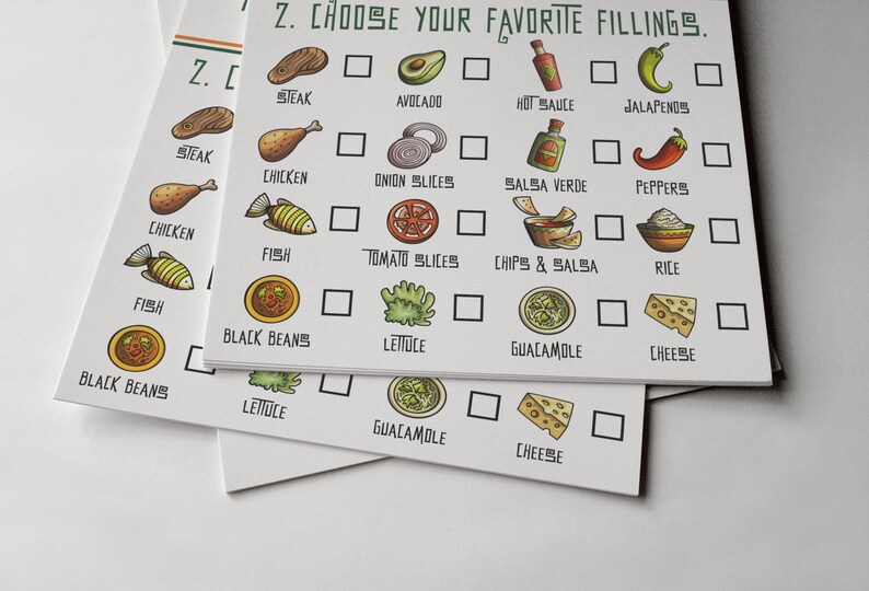 Pu&ograve; includere: Un elenco di controllo con illustrazioni di vari alimenti, tra cui bistecca, pollo, pesce, fagioli neri, lattuga, guacamole, formaggio, avocado, fette di cipolla, fette di pomodoro, patatine fritte e salsa, riso, jalapenos, peperoni, salsa piccante e salsa verde. L'elenco di controllo ha caselle di controllo accanto a ogni voce.