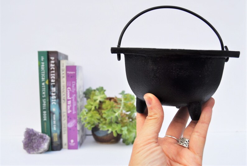 6 Inch Cast Iron Cauldron Witch Kettle Potions Spells Etsy