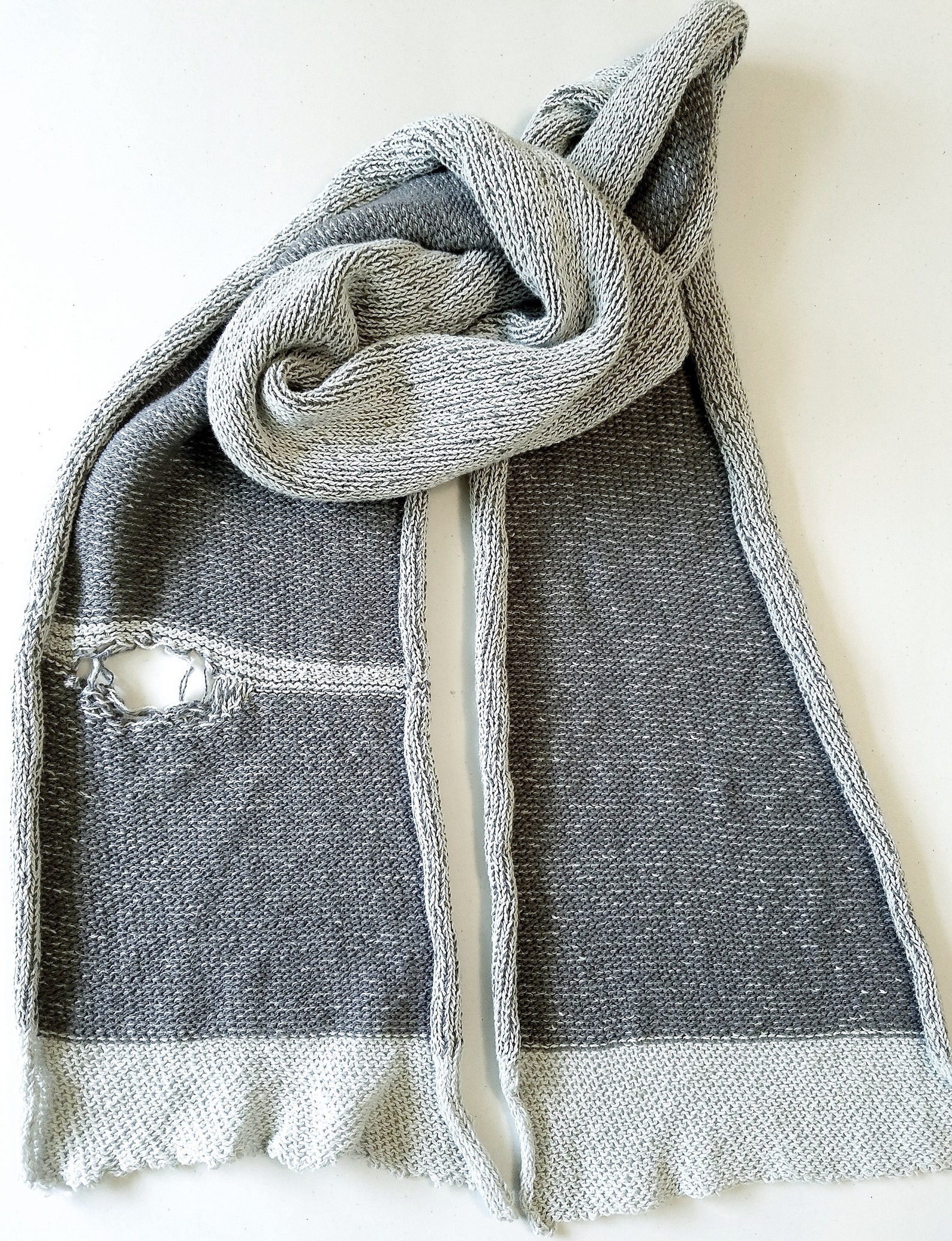 Dents Zig Zag Two-Tone Knit Scarf Warm Winter Ski - Black/Charcoal