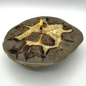 Handmade Septarian Dragon Stone Candle 5.5”x5.5”: Utah Rock Oil Lamp