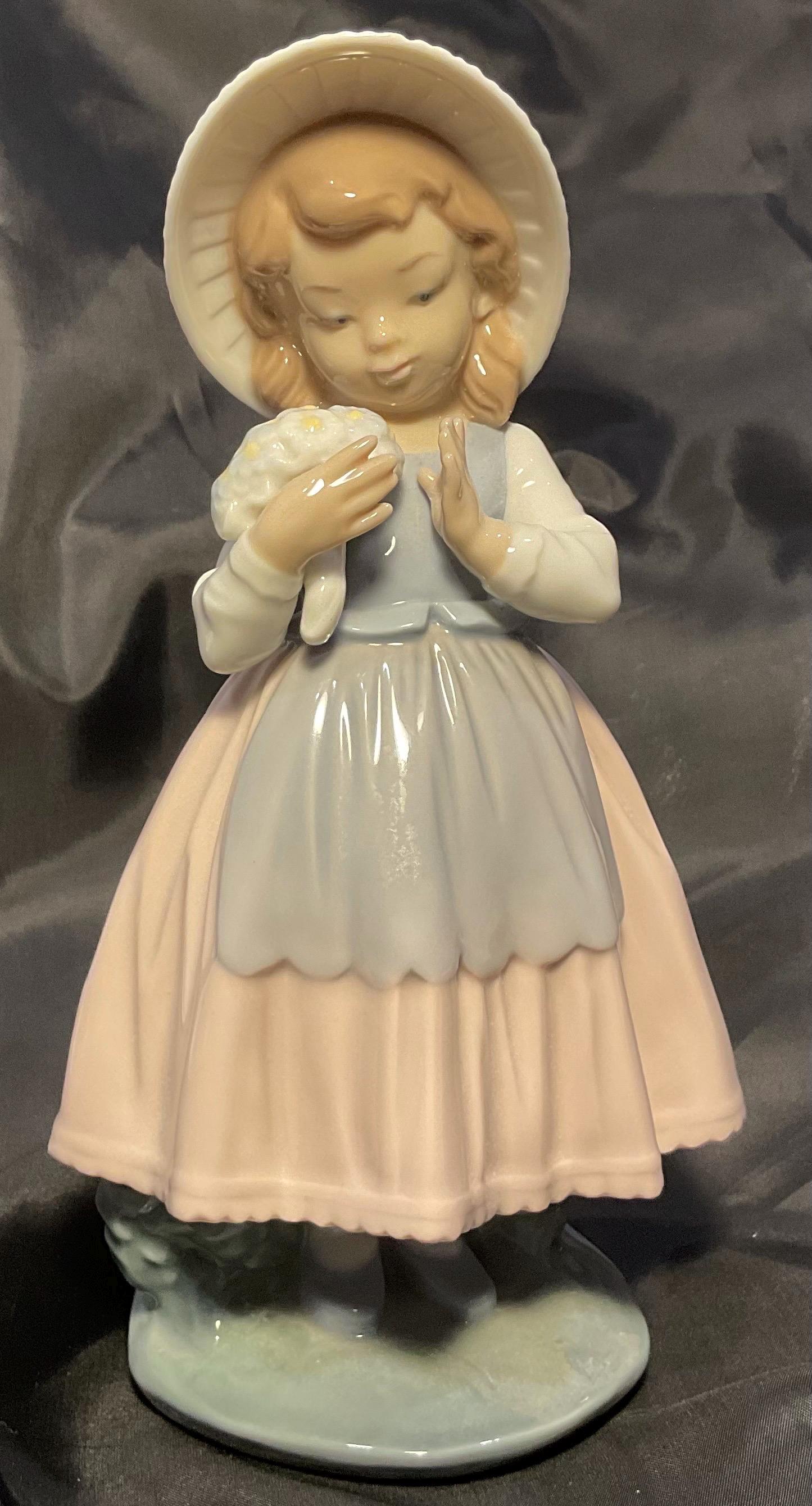 NAO 磁器人形 置物 少女 花 Nao Girl Flowers - Etsy