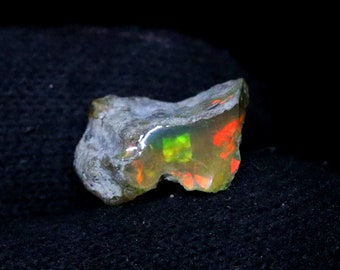 AAA Quality Natural Multi Fire Ethiopian Opal Raw Rough Gemstone 3.00 CT 13x11x5 MM Ring Size Rough Opal Loose Gemstone For Jewelry Making