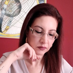Analyse du thème NATAL et PRÉVISIONS sur 1 an ; Lectures d'astrologie approfondies et très perspicaces, astrologue professionnel