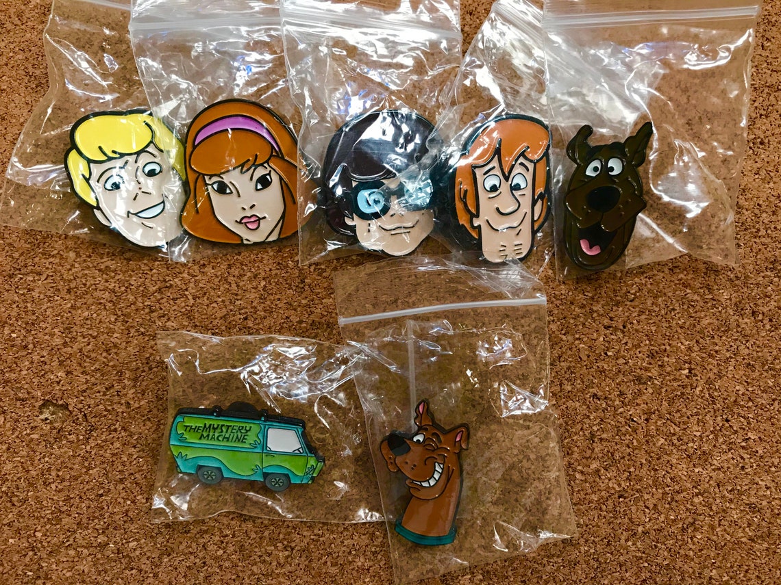 SET OF 7 Scooby-Doo 1.2 Enamel Pins Fred Daphne | Etsy
