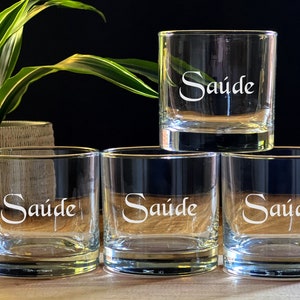 Saúde Portuguese for Cheers Glass