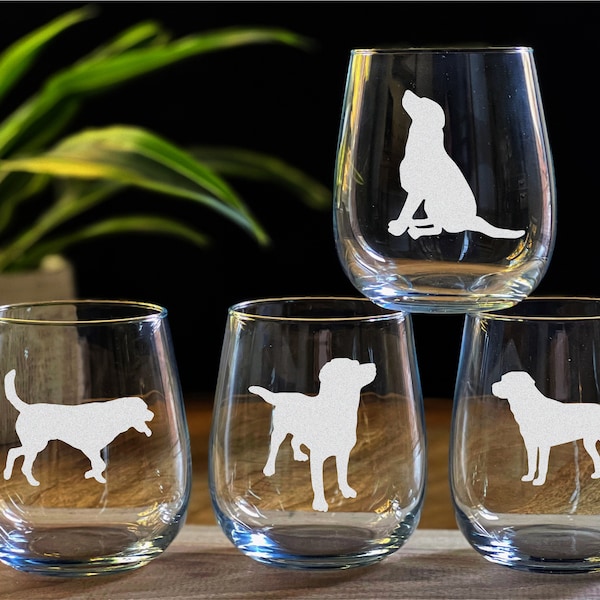 Set of 4 Etched Labrador Wine, or Whiskey or Pint Glass - Gift for Labrador Owner - Custom Glass gift for Pet Owner - Dishwasher Safe -001