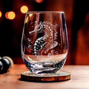 Seahorse Glass - Seahorse Wine Glass - Seahorse Tumbler - Unique Seahorse Engraving - Great Gift for Beach Lovers - LASER ENGRAVED