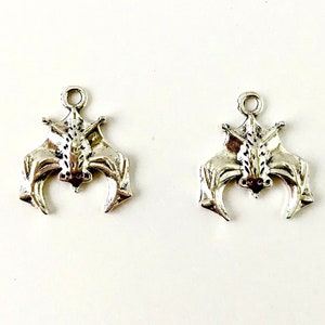 5,10 Bat Charms,Halloween Vampire Charms,Bat Pendant