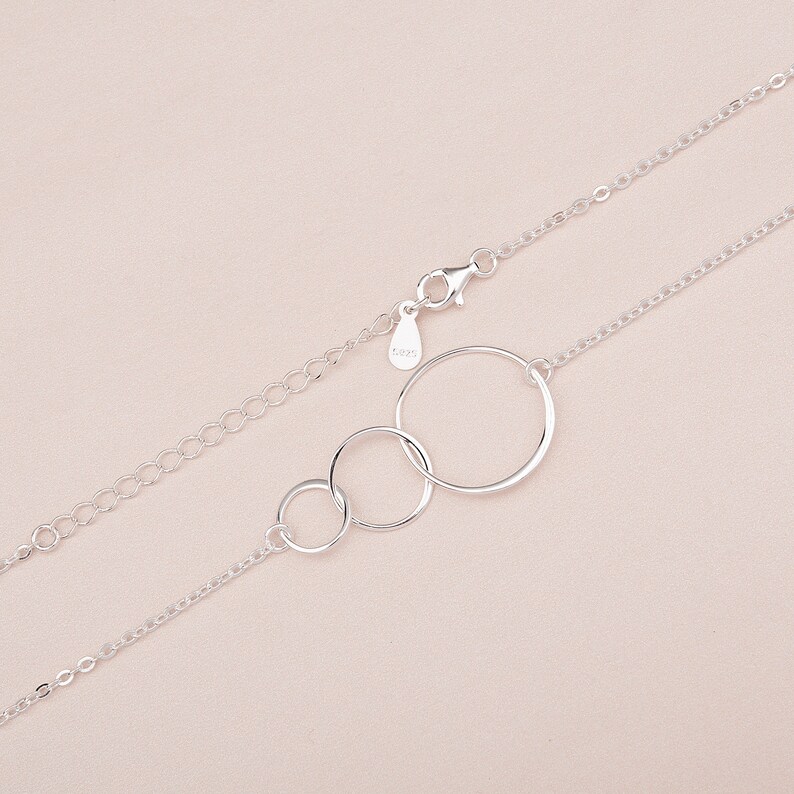 Custom 925 Sterling Silver 3 Interlocking Circles Necklace Gifts for Mom Mothers Day Gift from Daughter Mother and Two Children Necklace