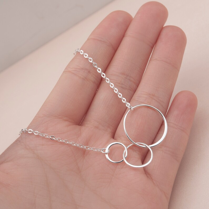 Custom 925 Sterling Silver 3 Interlocking Circles Necklace Gifts for Mom Mothers Day Gift from Daughter Mother and Two Children Necklace