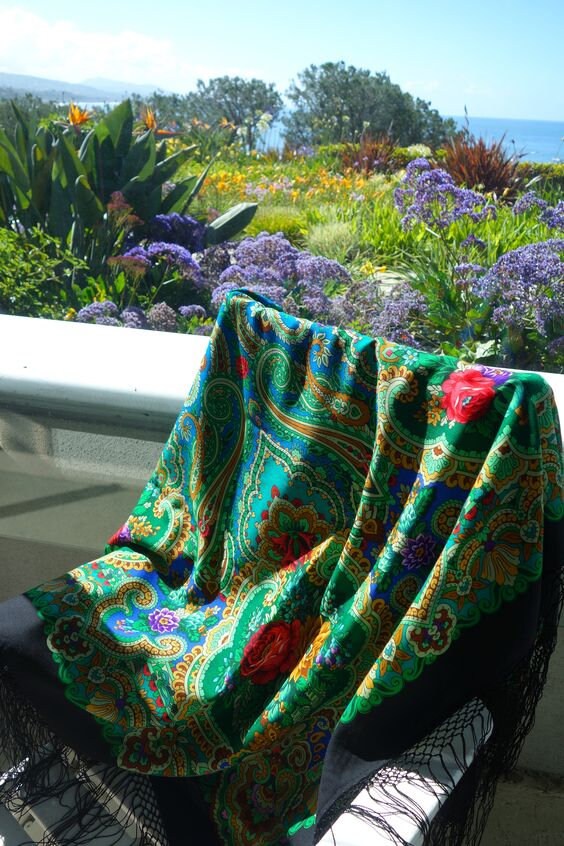 Very Famous PAVLOVO-POSAD Scarf "fairy Tale". 100% Wool With Silk ...