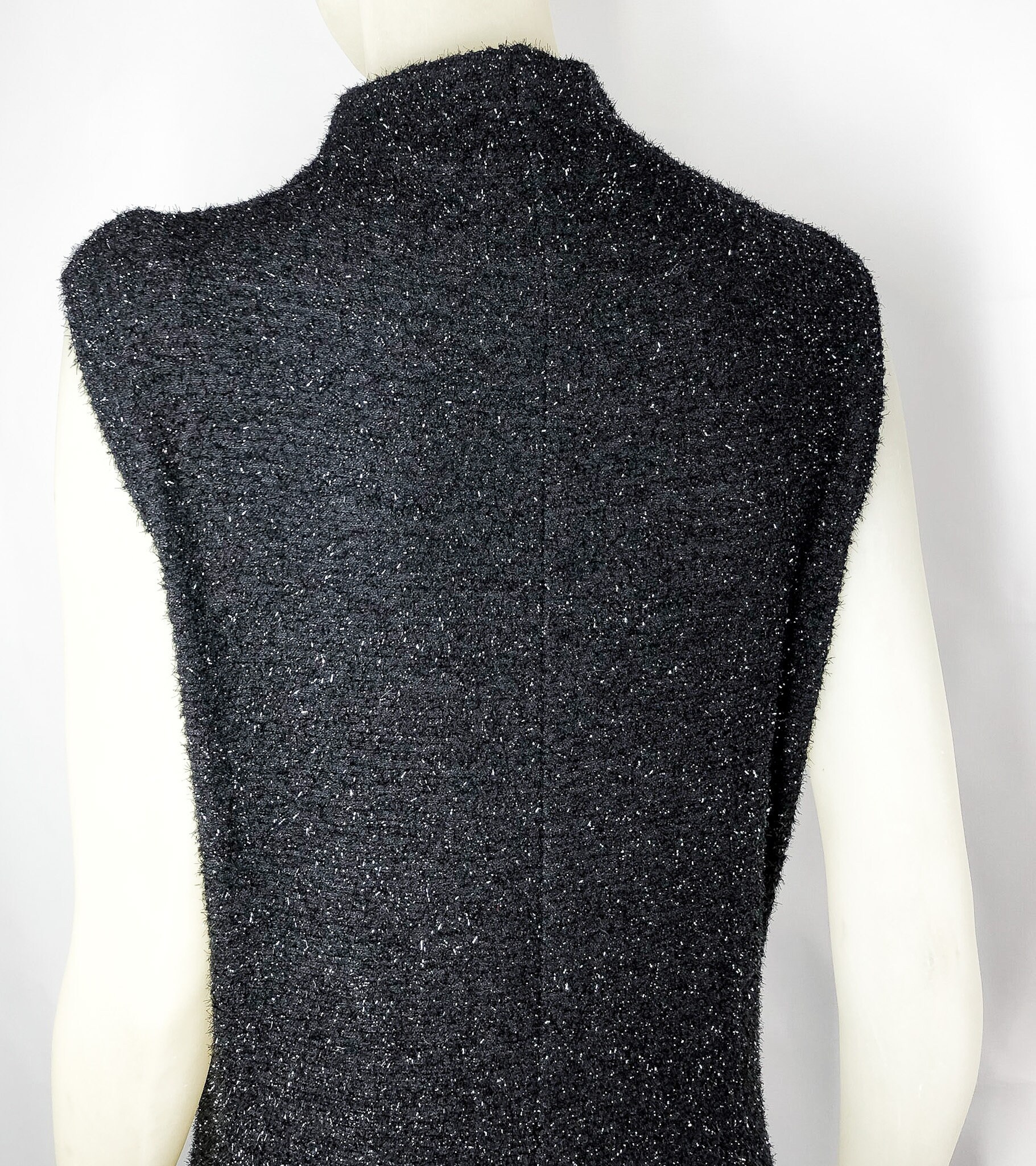 Cravate En Soie Vintage Des Années 1970-1980 Bleue Avec Rouge