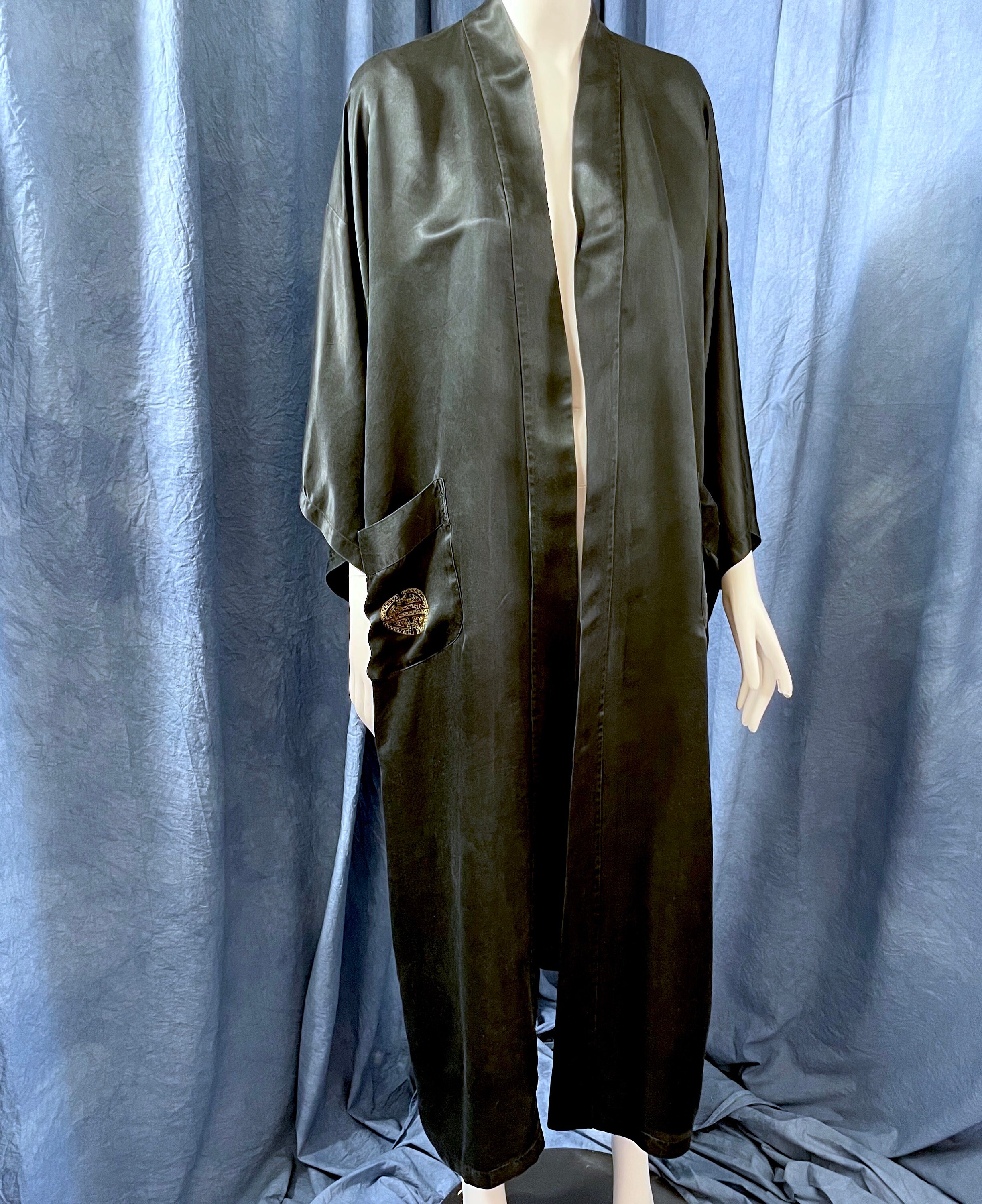 Vintage Chinese Bath Robe Dragon Embroidery With Pockets Pure Silk ...