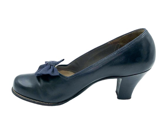 Vintage 1940's Navy Women's Shoes With Bow Size 8… - image 2