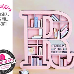 Mini estantería con iniciales, archivos cortados con láser para madera, regalo de estilo grannycore para bibliotecarios, manualidades con la letra R para regalar, estantería con el alfabeto