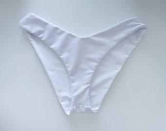 Ribbed White Bikini Bottoms | Medium Coverage Bikini Bottom, Seamless Bikini, Handmade White Bikini, Medium Cheeky Bikini, Bridal Bikini