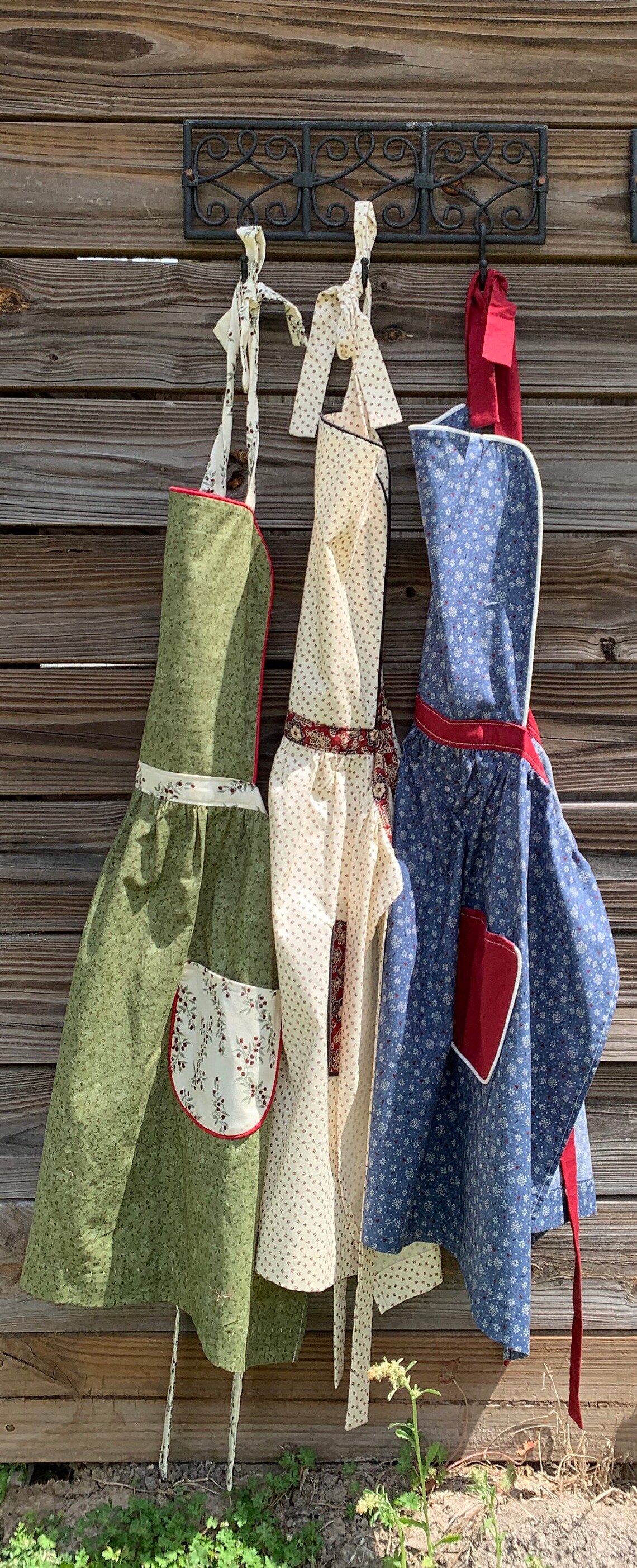 Ladies Bib Apron Medium With Contrast Pockets Waist Ties Etsy