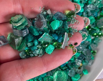 Emerald Green Crystal Mix Crushed glass - faux Crystal chips - glitter ice - gravel - vase filler - resin geode - wedding decor - epoxy