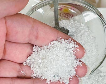 White texture mix - Crushed glass - faux cristal chips - glitter ice - gravel - vase filler - mixed media - resin geode - wedding decor