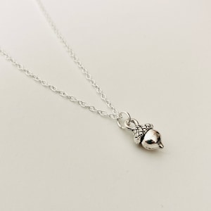 Acorn Kiss Necklace • Peter Pan Necklace • 925 Sterling Silver Chain • Acorn Button Jewelry • Acorn Necklace • Thimble Acorn • Tiny Acorn