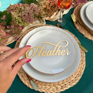 Cartões de lugar de caligrafia, etiquetas de nome de mesa, placas de nome de casamento, cartões de assento de mesa, nomes de lugares de casamento, nomes de mesa de ouro, etiquetas de nome de madeira