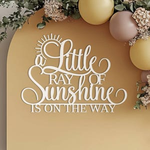 Un piccolo raggio di sole è in arrivo Cartello per decorazioni murali sullo sfondo del baby shower, striscione in legno con tema sole per feste di bambini o bambine