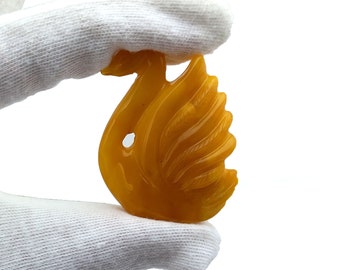 16.7gr Baltic amber carved figurine swan, genuine vintage egg yolk butterscotch Baltic amber swan