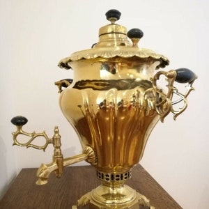 Laiton antique russe Samovar Tula Seconde Moitié 19 Siècle par Vorontzov