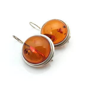 10gr Baltic amber vintage earrings with natural inclusions, honey amber earrings vintage jewellery