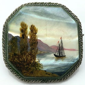 Mother of pearl vintage hand painted brooch, Fedoskino lacquer miniature