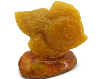 107.8gr Baltic Amber Carved Giant Gold Fish, Genuine Baltic Egg Yolk Vintage Butterscotch extra large fish carved sculpture figurine rare