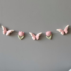 Ghirlanda di Pasqua-Ghirlanda di fiori-Ghirlanda di tulipani-Ghirlanda primaverile-Stendardo di Pasqua-Decorazioni primaverili-Decorazioni in feltro-Regali di Pasqua per bambine-Decorazioni pasquali