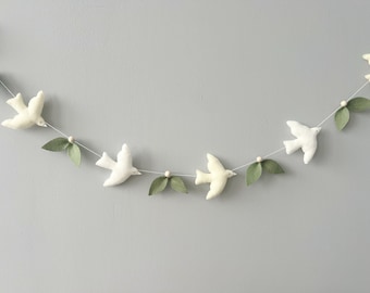 Easter garland-Birds garland-Easter decor-spring garland-Easter banner-spring decor-felt decor- easter gifts for boys- easter decorations