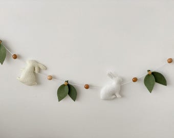 Felt Easter Garland: Bunny & Leaf Spring Decor (130cm)