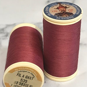 Sajou No. 535- Garnet GLOVING THREAD- Fil a gant au Chinois