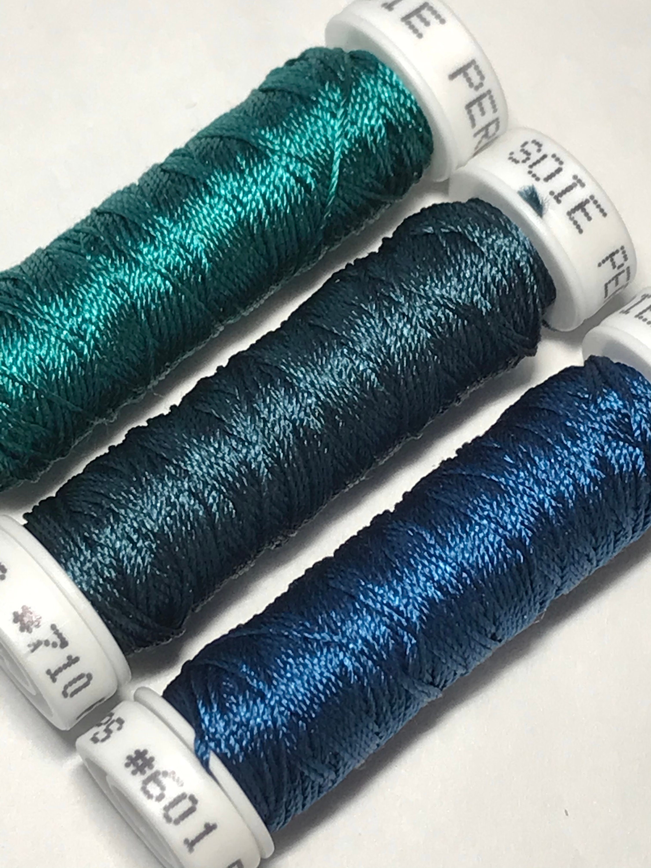Shades of Green Silk Thread Assorted 10 Color Art Silk Thread, Art  Embroidery Silk, Embroidery Thread Silk Thread of 10 Shade of Green Color 