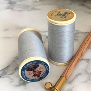 Sajou- No. 120- Gray GLOVING THREAD- Fil a gant au Chinois- Spool (150m) or Cone (1000m)