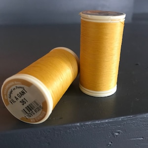 Sajou- No. 361- STRAW GLOVING THREAD- Fil a gant au Chinois