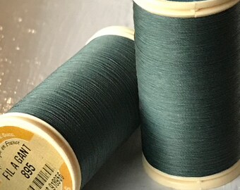 Sajou No. 895- HOLLY GLOVING THREAD- Fil a gant au Chinois