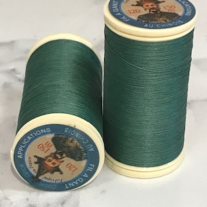 Sajou No. 820- Pine GLOVING THREAD- Fil a gant au Chinois