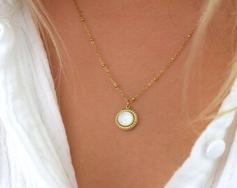 Stainless steel mother-of-pearl necklace / Natural stone twisted pendant jewelry / Gift necklace for women / Minimalist stone necklace