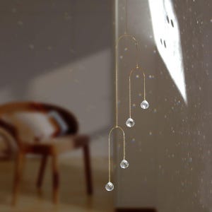Atrapasol geométrico grande, atrapasol con prismas de cristal, atrapasol gigante, móvil minimalista de latón dorado, decoración de ventanas