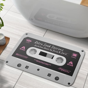 Tappetino da bagno retrò Mixtape, tappetino da bagno divertente, tappetino da bagno personalizzato, tappetino da bagno con audiocassetta con nome o messaggio personalizzato, tappetino da bagno carino ed estetico