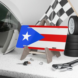 Matrícula de Puerto Rico, regalo de recuerdo de viaje, tema de vacaciones, bandera del estado de EE. UU., puertorriqueño, regalo para papá, mamá, hijo, hermano, español