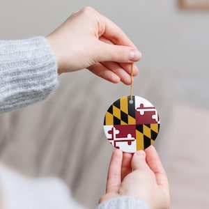 Maryland Ornament, Home State Souvenir, Travel Wanderlust, Maryland Crab, Welcome Home Gift,  New Neighbor Gift, Holiday Tree Decor, Flag