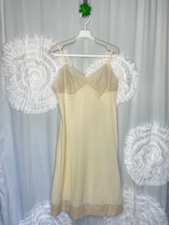 Vintage Vanity Fair Cream Nightgown Slip Dress La… - image 1