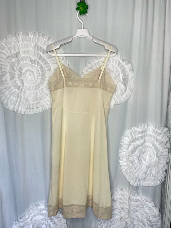 Vintage Vanity Fair Cream Nightgown Slip Dress La… - image 5