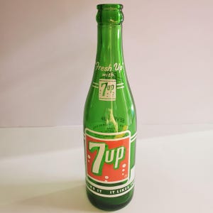Vintage 7 Up bottle 1950&#39;s - 12 oz Fresh up slogan - Duraglas base